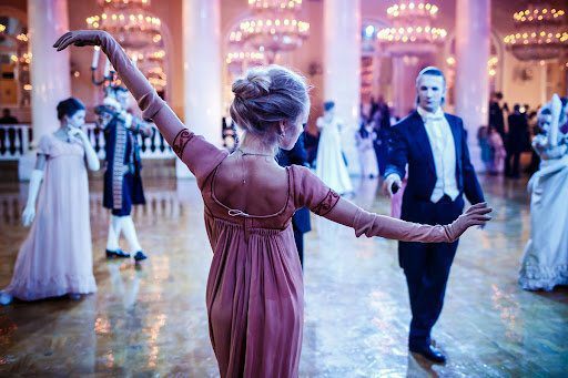 Як і де проходили бали у Херсоні