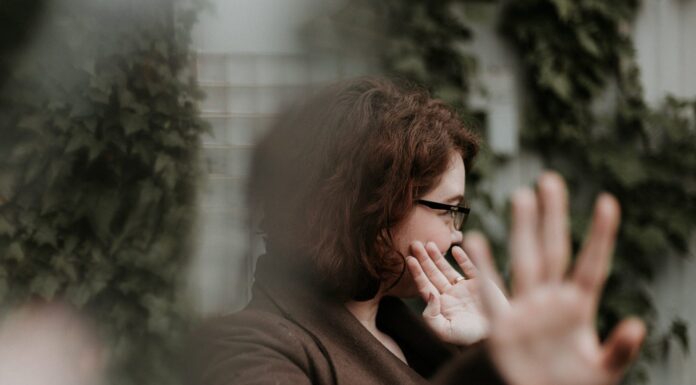 Как научиться принимать комплименты и ценить себя?